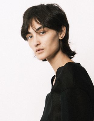 ANISA  MUSTAFA
